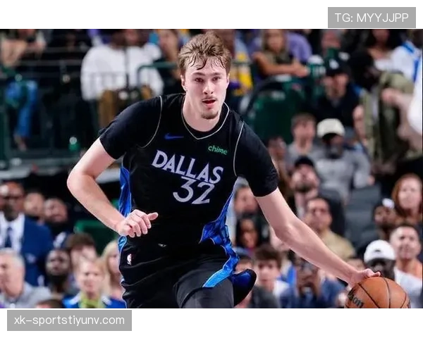 库珀·弗拉格新赛季三分精准度提升显著 拉开外线威胁与队友差距