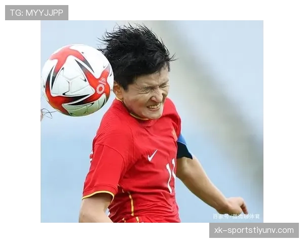 张琳芃靠边路突破压制对方防线，近期角色转型提升进攻效率